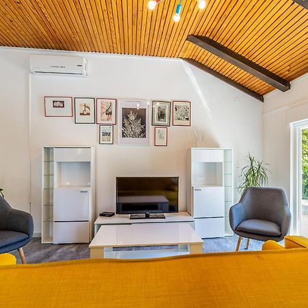 Holiday House Kai With Private Pool Pinezići Εξωτερικό φωτογραφία