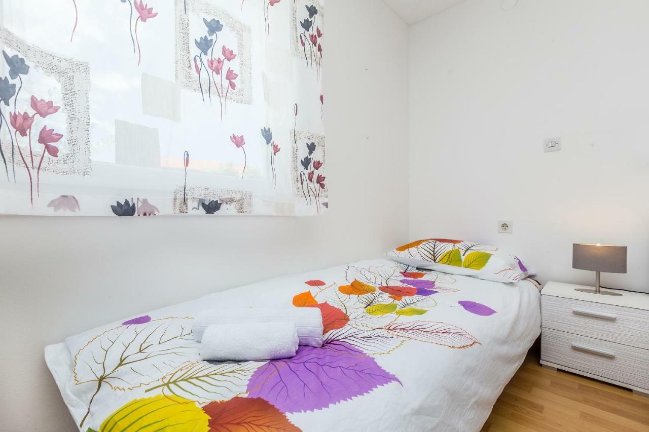 Holiday House Kai With Private Pool Pinezići Εξωτερικό φωτογραφία